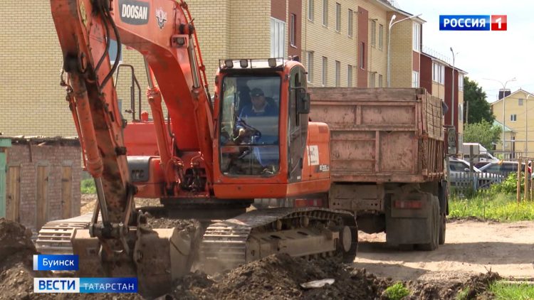В Буинске приступили к благоустройству территорий по программе «Наш двор»