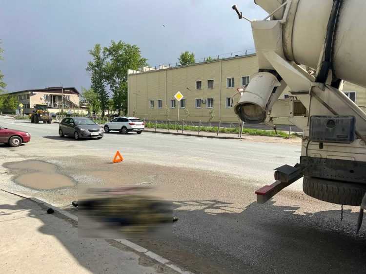 В ГИБДД рассказали подробности смертельного наезда грузовика на велосипедиста в Казани