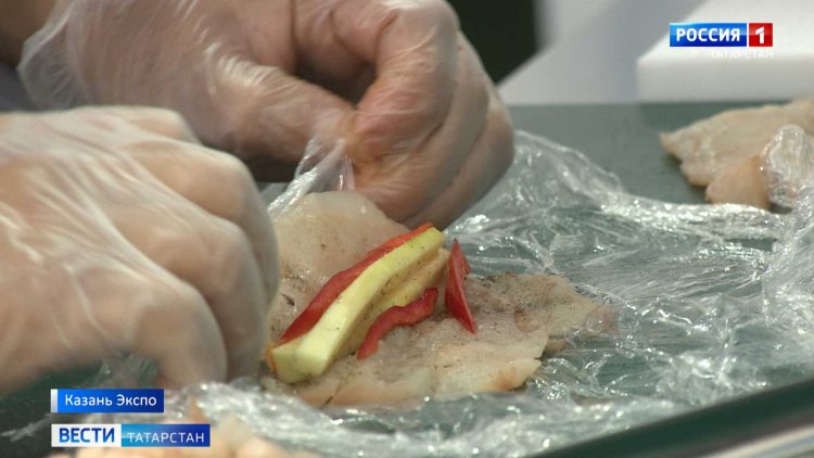 «Первым делом оценивается красота»: KazanForum стал центром мировой халяльной кухни