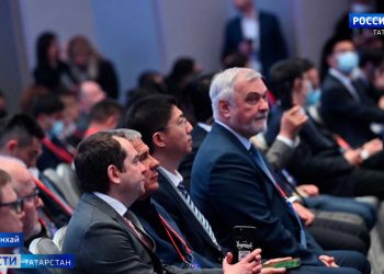 Рустам Минниханов принял участие в пленарном заседании российско — китайского бизнес-форума