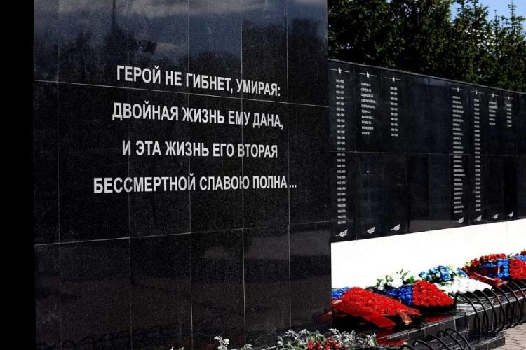 В Челнах стена памяти пополнилась именами погибших в СВО бойцов