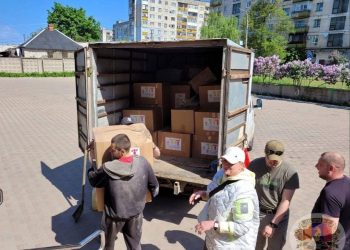 Нижнекамские волонтеры доставили в Лисичанск гумпомощь для детей