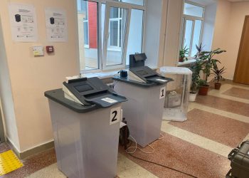 Председатель ЦИК РТ проверил готовность избирательных участков в Челнах