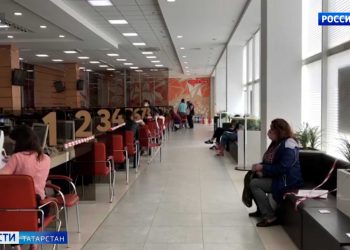 В Минтруда напомнили, что оформить детские пособия можно через госуслуги