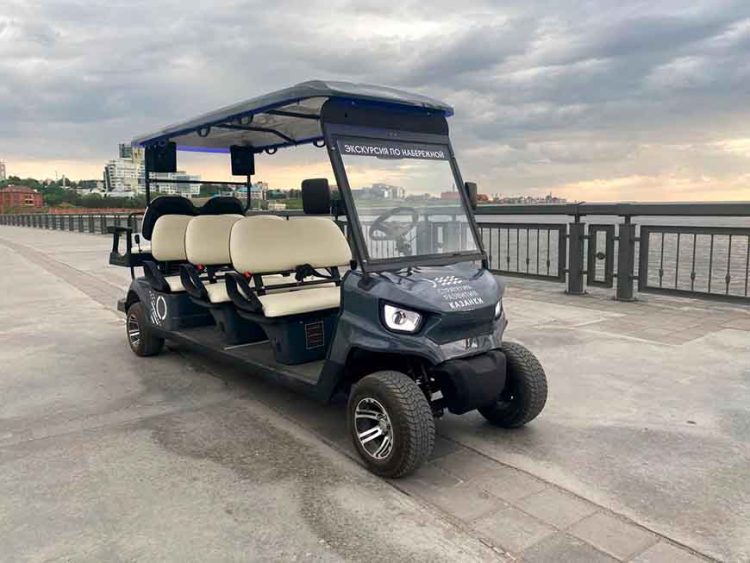 В Казани по нацпроекту запустили электрокар до Кремлевской набережной