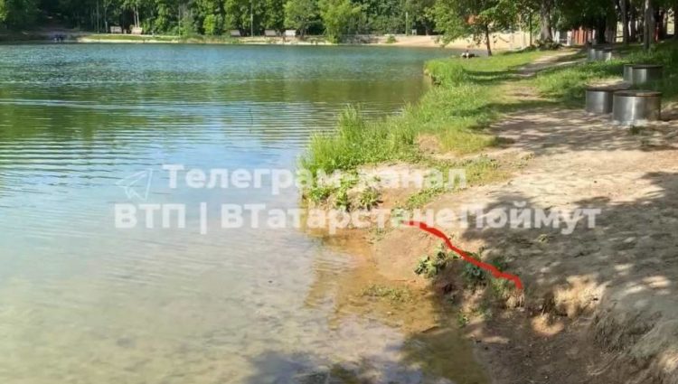 Жители Казани жалуются на загрязнение озера Комсомольское в Дербышках