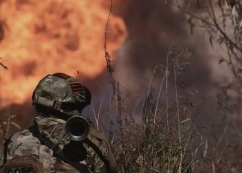 Росгвардия совместно с рок-группой «Лампасы» сняла клип на песню «Бессмертный полк»