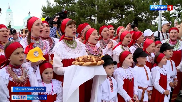 В Казани прошел ритуал вручения Боевого знамени воинской части Росгвардии
