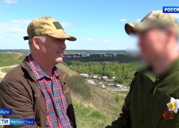 К бойцу СВО из Елабуги приехал медбрат, который вынес его с поля боя