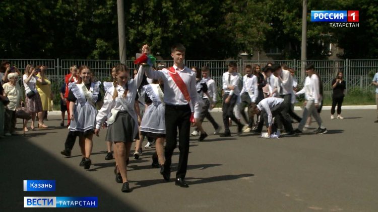 В Татарстане почти 19 тыс. выпускников услышат последний школьный звонок в этом году