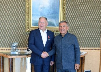 Минниханов и Петушенко обсудили строительство дороги Шали — Бавлы