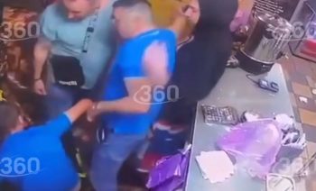 Полицейские проводят проверку по факту избиения продавца в Казани