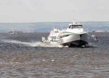 В речному порту Казани на воду спустили «Метеор-2020» и судно А217-1