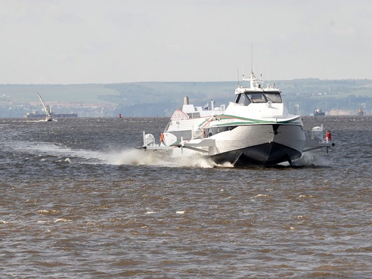 В речному порту Казани на воду спустили «Метеор-2020» и судно А217-1