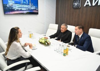 Минниханов обсудил с Загитовой создание в Казани школы фигурного катания