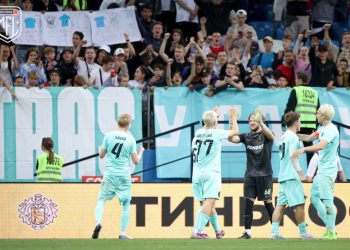 В Казани на матч медийной футбольной лиги пришли более 15 тысяч болельщиков