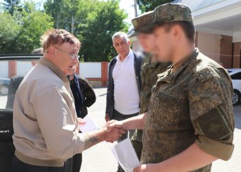 Азнакаевец подарил участникам СВО личный автомобиль «Нива»