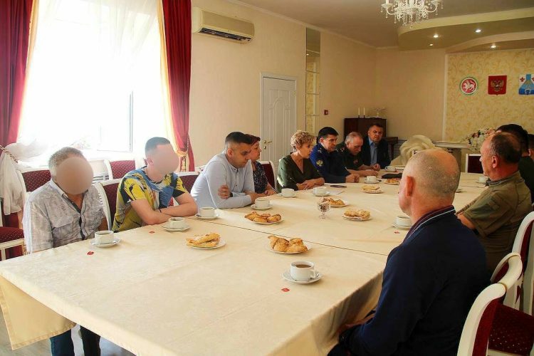 В Менделеевске состоялась встреча с участниками СВО, прибывшими в отпуск