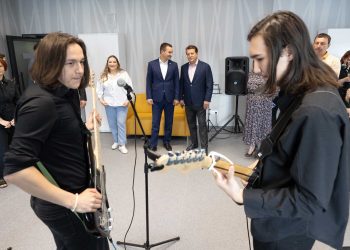 Метшин обсудил развитие рок-движения в Казани с музыкантами