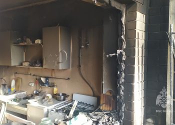 В Зеленодольске из пожара спасли пьяных мужчину и женщину