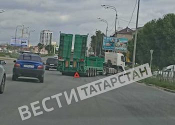 На Горьковском шоссе образовалась огромная пробка из-за аварии