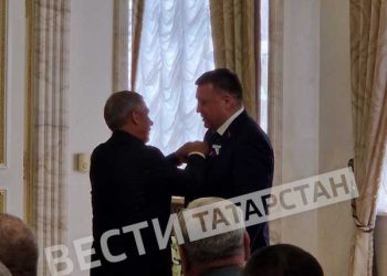 Минниханов вручил государственные награды отличившимся татарстанцам