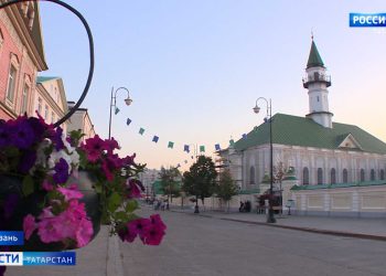 В мечети Аль-Марджани Курбан-байрам встретили больше тысячи мусульман