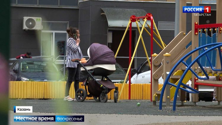 В Татарстане с начала июня из окон выпали трое детей