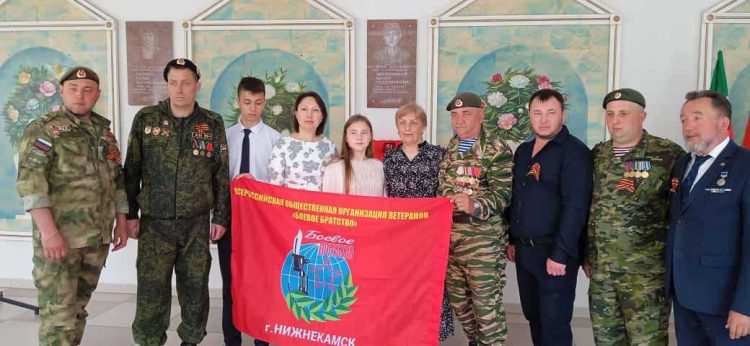 В Нижнекамске открыли мемориал памяти воина-интернационалиста Салавата Файзерахманова