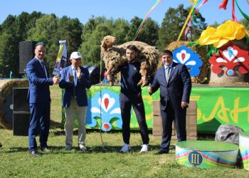 Татарстан организовал Сабантуй в Удмуртии