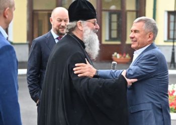 Минниханов осмотрел паломнический центр Казанской епархии после капремонта