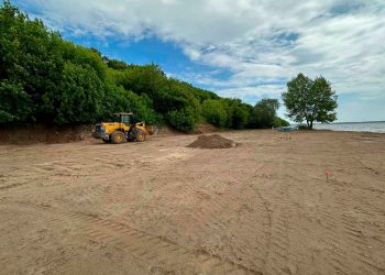 В Менделеевске по нацпроекту благоустроят пляж на беру реки Камы