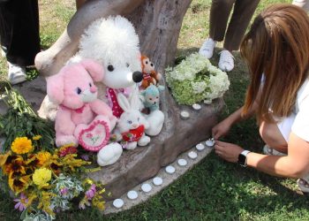 В Буинске установили стихийный мемориал, посвященный детям погибшим на Донбассе