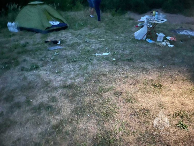 В Татарстане из реки достали иномарку с двумя погибшими