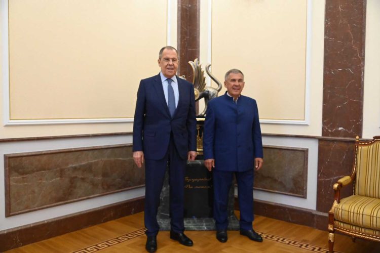 Минниханов в Казанском Кремле провел встречу с Лавровым