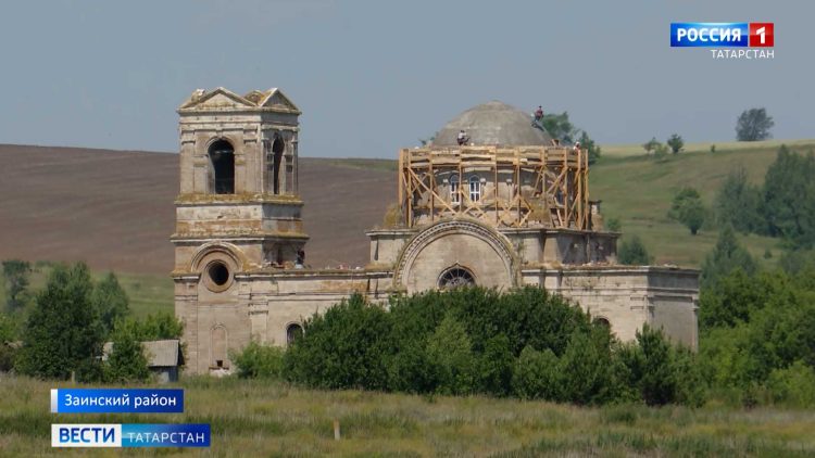 В Заинском районе добровольцы восстанавливают церковь с вековой историей