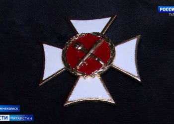 В Нижнекамске священники получили награды за помощь бойцам СВО