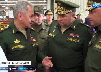 Шойгу проверил выполнение гособоронзаказа на предприятиях в Татарстане