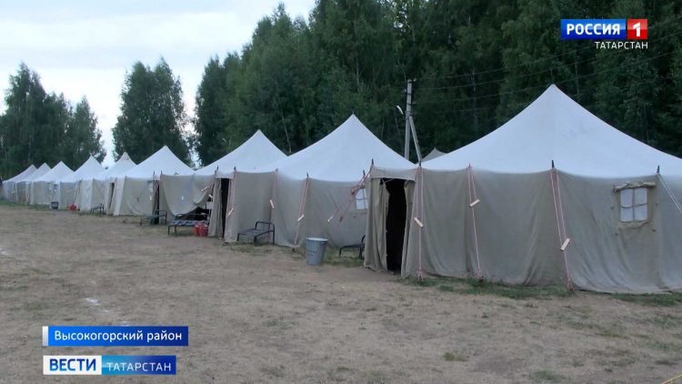 В аэродроме Куркачи организовали палаточный лагерь «Юный десантник»