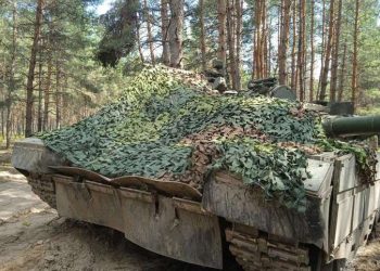 Танкисты из Татарстана поблагодарили волонтеров из Лаишево за маскировочные сети