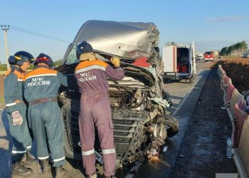 Под Казанью произошло смертельное ДТП с грузовиком и легковушкой