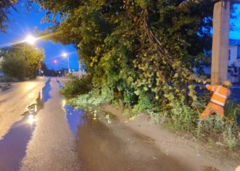 В Казани ликвидируют последствия урагана