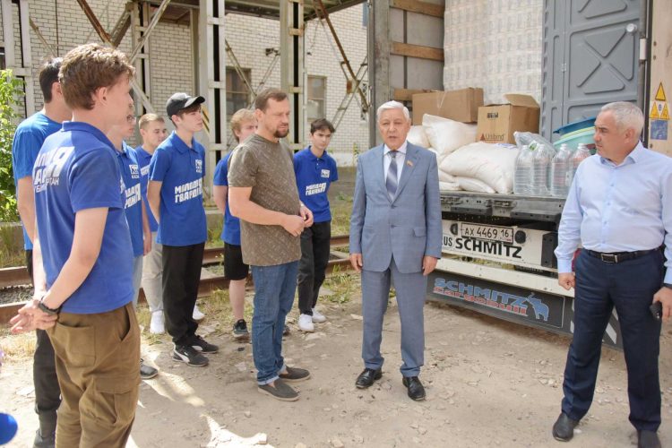 Татарстан отравил в Лисичанск и Рубежное 75 тонн гумпомощи