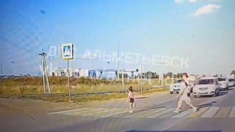 В Альметьевске водитель иномарки сбил ребенка на пешеходном переходе