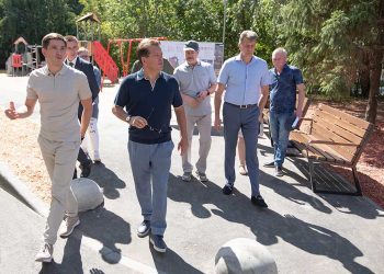Метшин оценил ремонт двора по улице Тукая