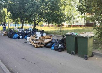 В Челнах демонтировали контейнерную площадку из-за свалки