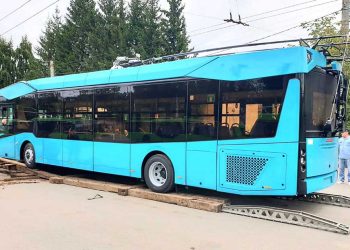 В Казань доставили первый троллейбус нового поколения