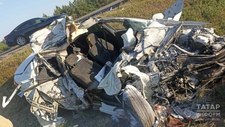 В Верхнеуслонском районе погиб водитель легковушки при ДТП с самосвалом