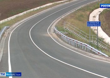 Комаров поздравил юнармейцев и кадетов с началом смены лагеря «Гвардеец»