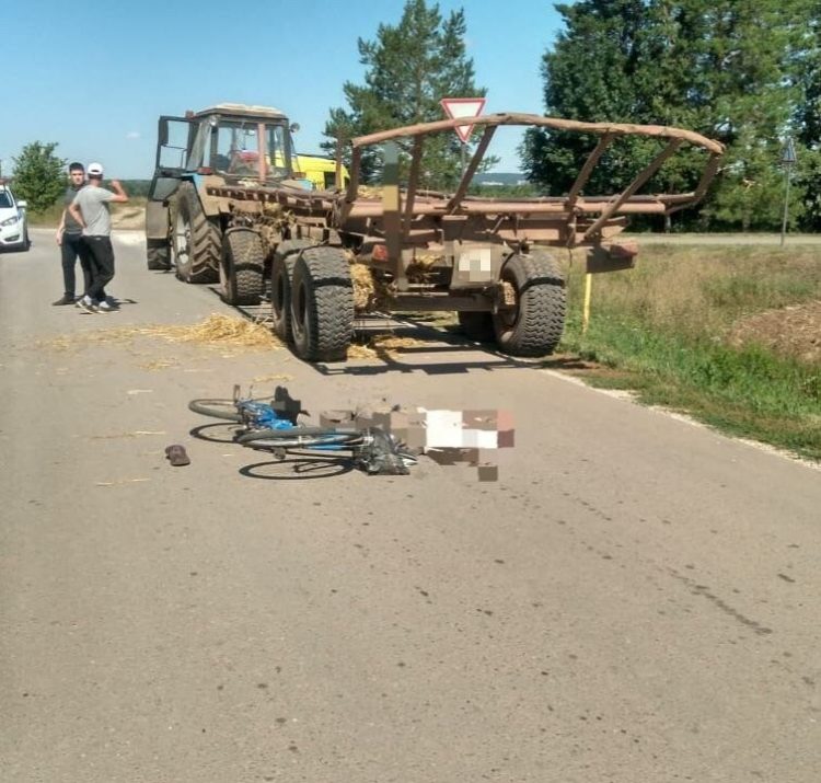 В Кукморском районе велосипедист погиб под колесами трактора